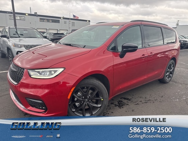 2026 Chrysler Pacifica Select's photo