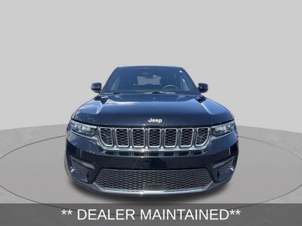 Used 2024 Jeep Grand Cherokee Laredo SUV