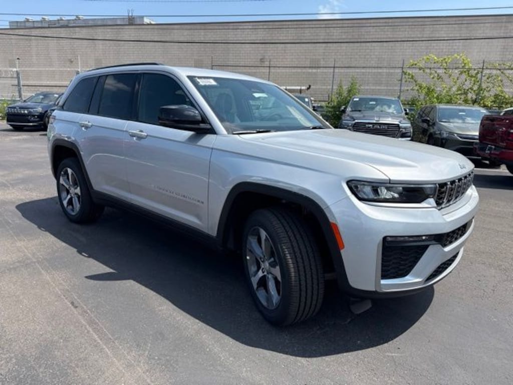 New 2026 Jeep Grand Cherokee LIMITED 4X4 Sport Utility