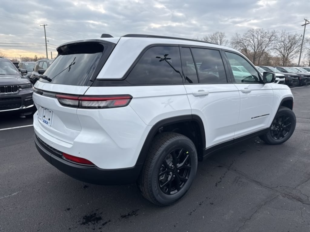 New 2025 Jeep Grand Cherokee ALTITUDE X 4X4 Sport Utility