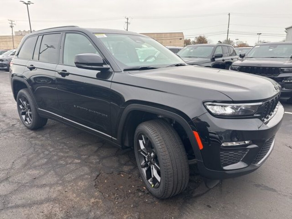 New 2025 Jeep Grand Cherokee LIMITED 4X4 Sport Utility