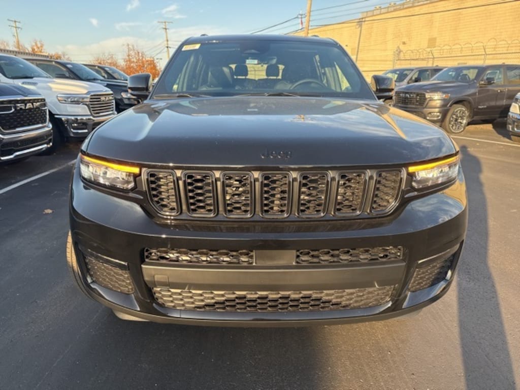 New 2025 Jeep Grand Cherokee L LIMITED 4X4 Sport Utility