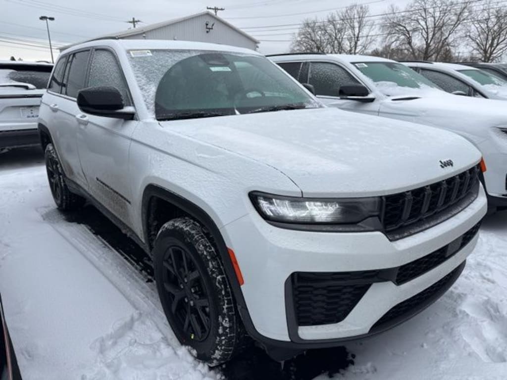 New 2026 Jeep Grand Cherokee LAREDO ALTITUDE 4X4 Sport Utility