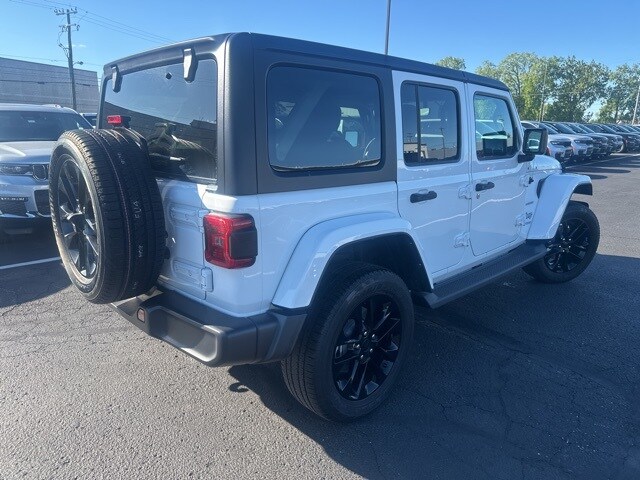 2022 Jeep Wrangler Unlimited 4xe Sahara photo 4