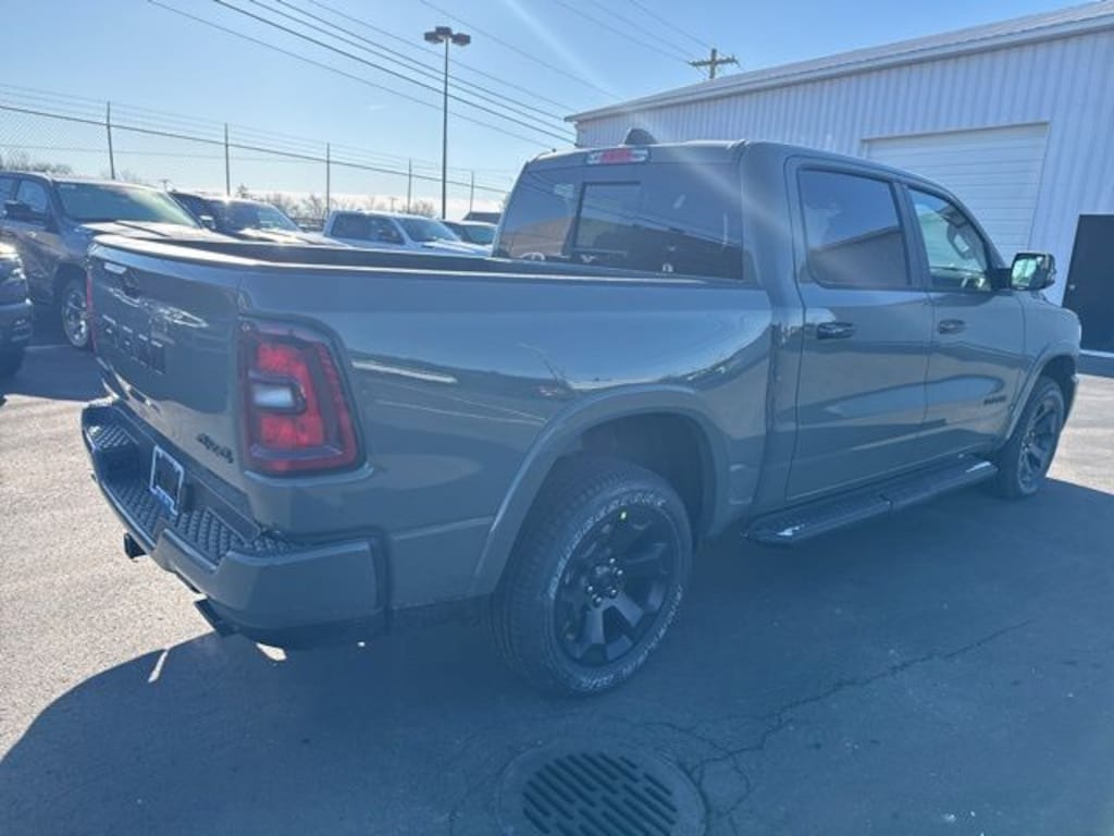 New 2026 Ram 1500 BIG HORN CREW CAB 4X4 5'7 BOX Pickup