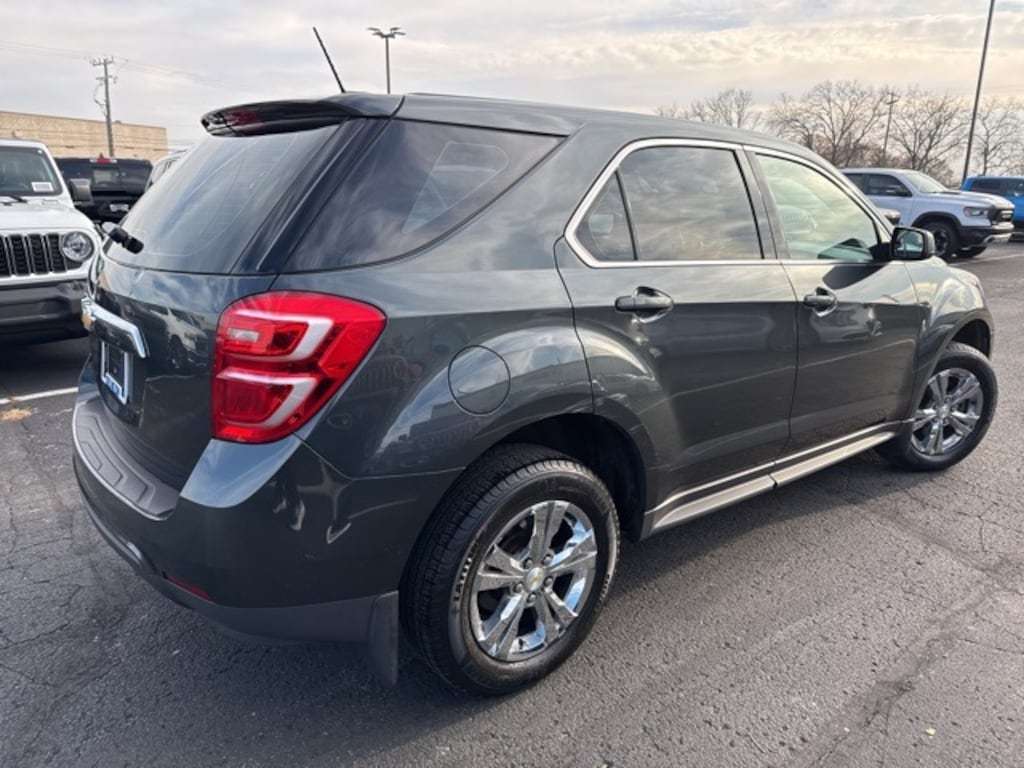 Used 2017 Chevrolet Equinox LS SUV