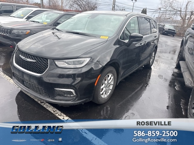 2023 Chrysler Pacifica Van Passenger Van 