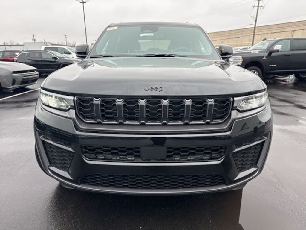 New 2026 Jeep Grand Cherokee LAREDO ALTITUDE 4X4 Sport Utility