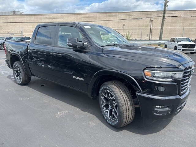 2026 Ram 1500 Laramie photo 3