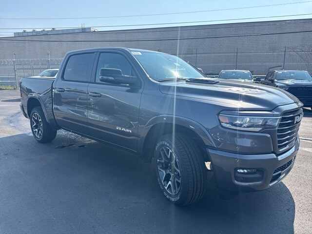 2026 Ram 1500 Laramie photo 3