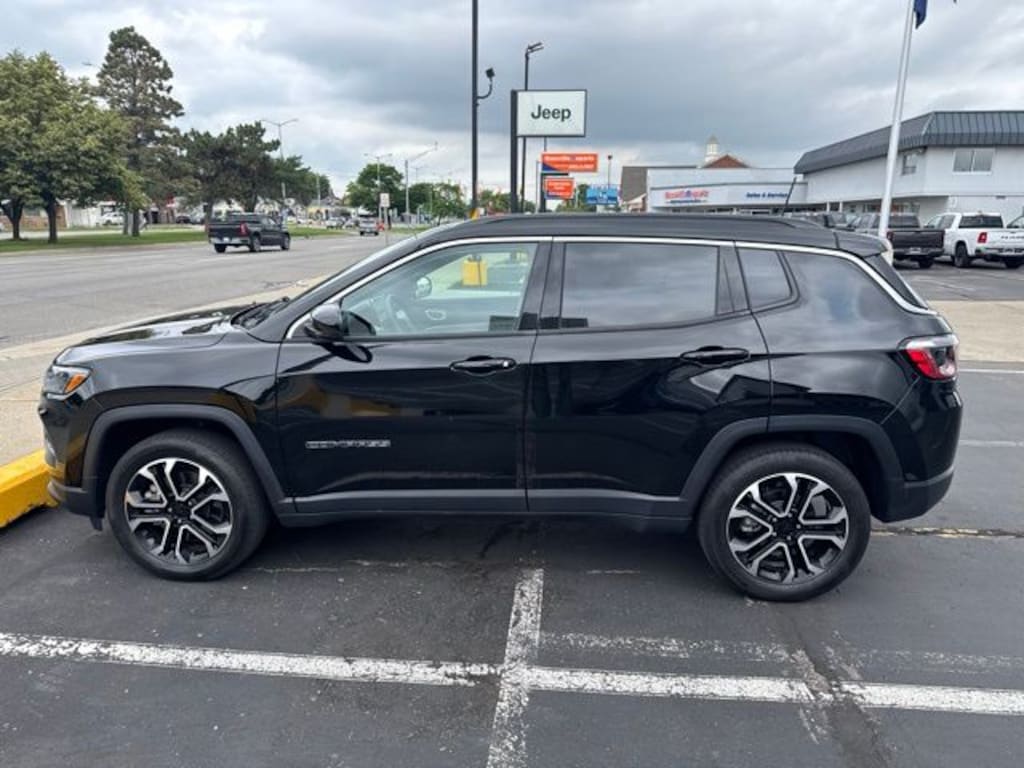 Used 2023 Jeep Compass Limited SUV