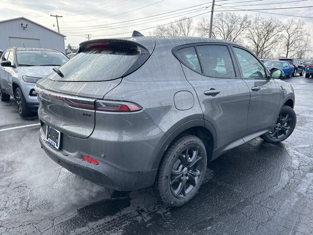 2024 Dodge Hornet GT photo 4