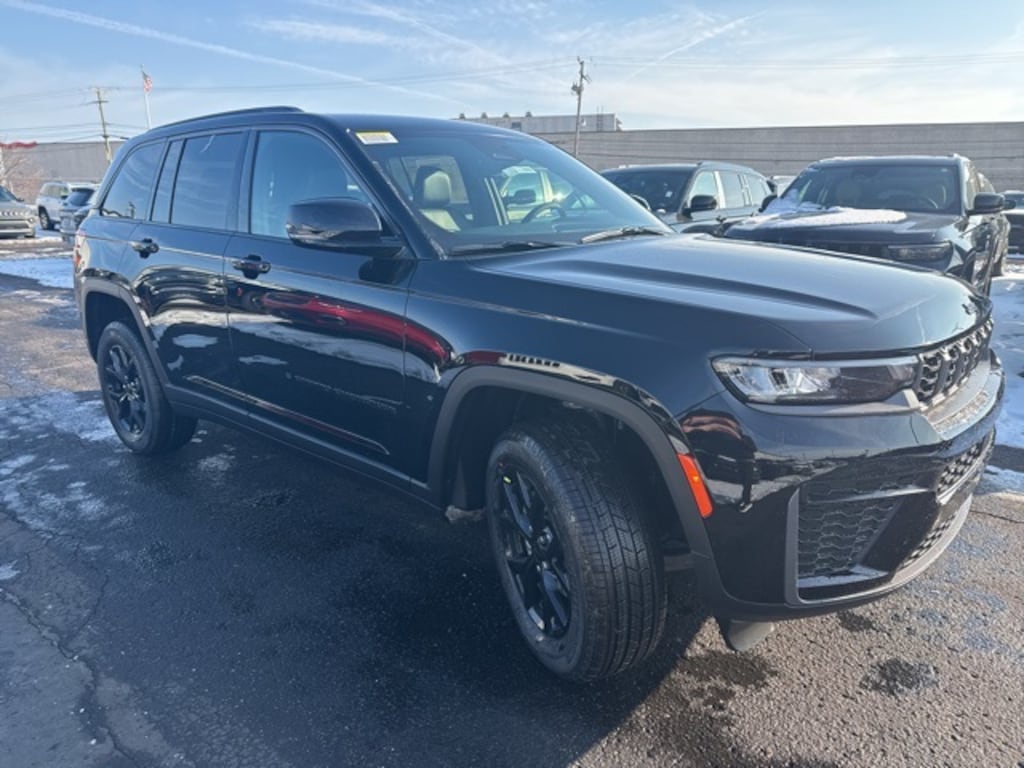 New 2026 Jeep Grand Cherokee ALTITUDE 4X4 Sport Utility