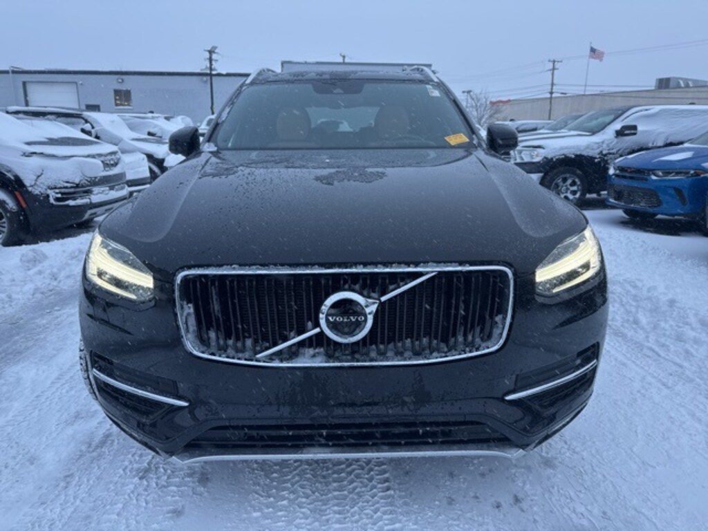 Used 2019 Volvo XC90 T6 Momentum SUV