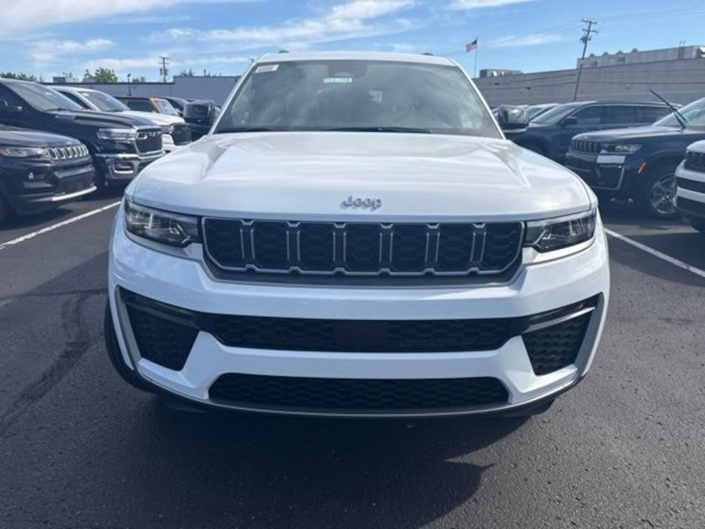 New 2026 Jeep Grand Cherokee L L LIMITED 4X4 Sport Utility