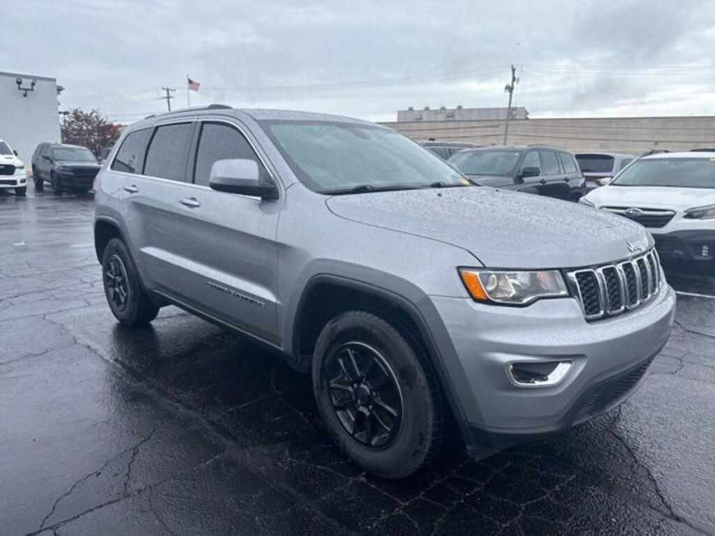 Used 2019 Jeep Grand Cherokee Laredo SUV