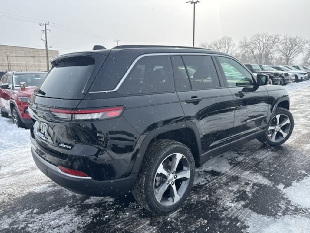 New 2026 Jeep Grand Cherokee LIMITED 4X4 Sport Utility