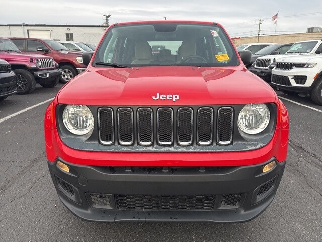2018 Jeep Renegade Sport photo 2