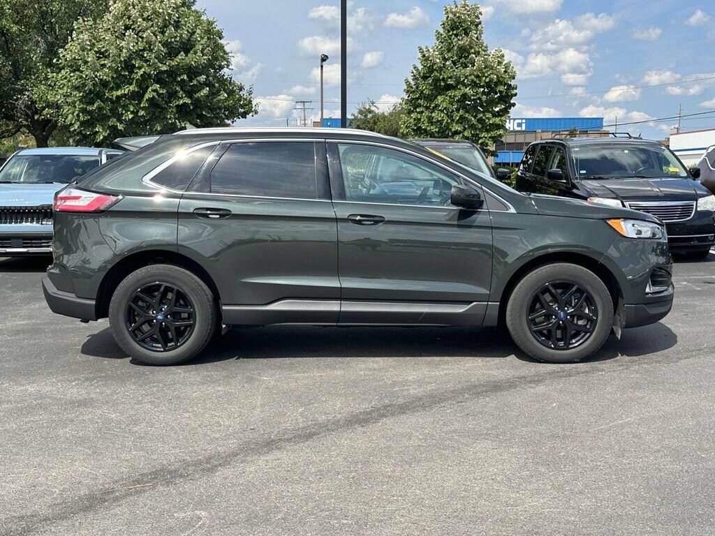 Used 2022 Ford Edge SUV