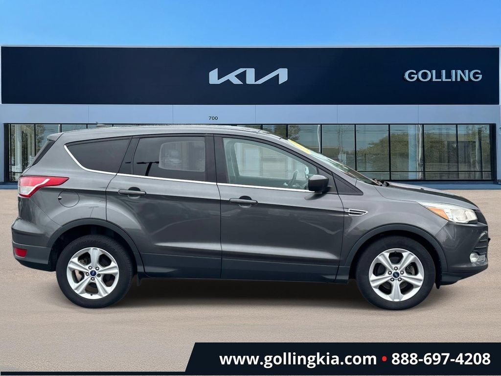 Used 2015 Ford Escape SE with VIN 1FMCU0G7XFUB71422 for sale in Madison Heights, MI