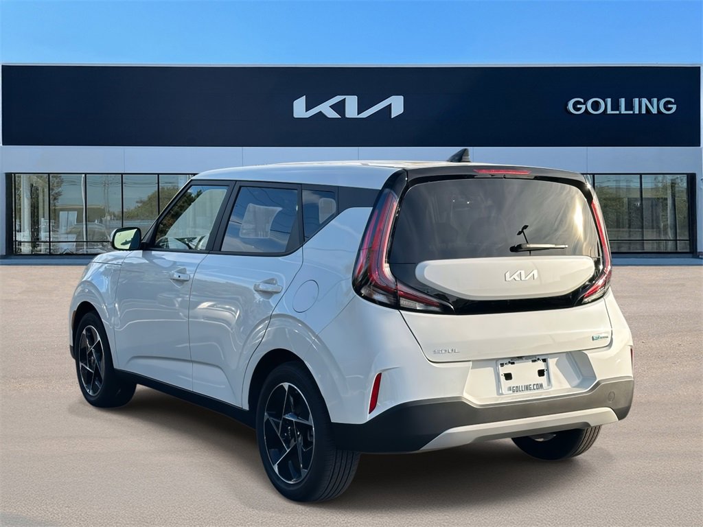 2025 Kia Soul EX photo 2
