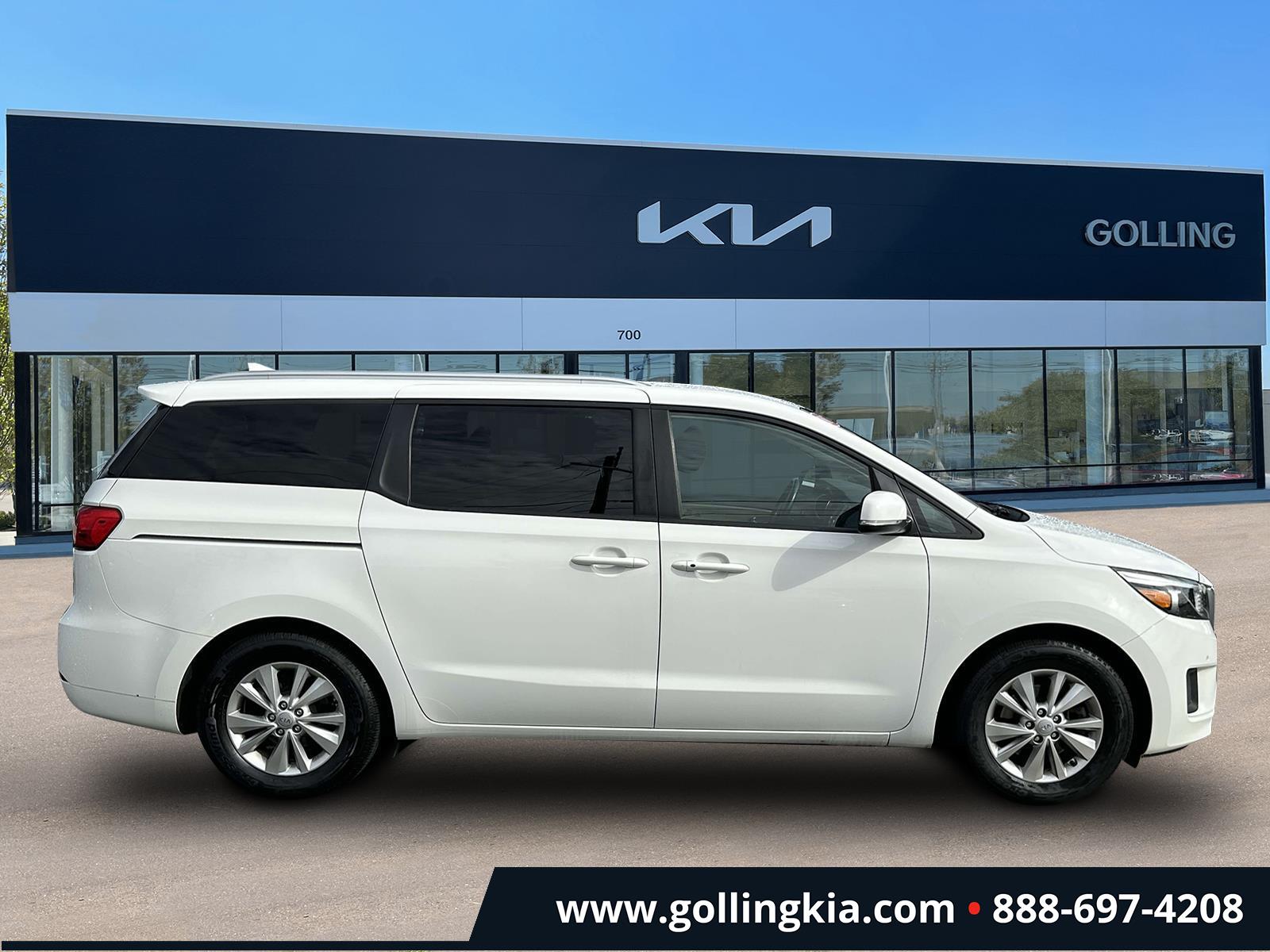 Used 2017 Kia Sedona LX with VIN KNDMB5C12H6329952 for sale in Madison Heights, MI