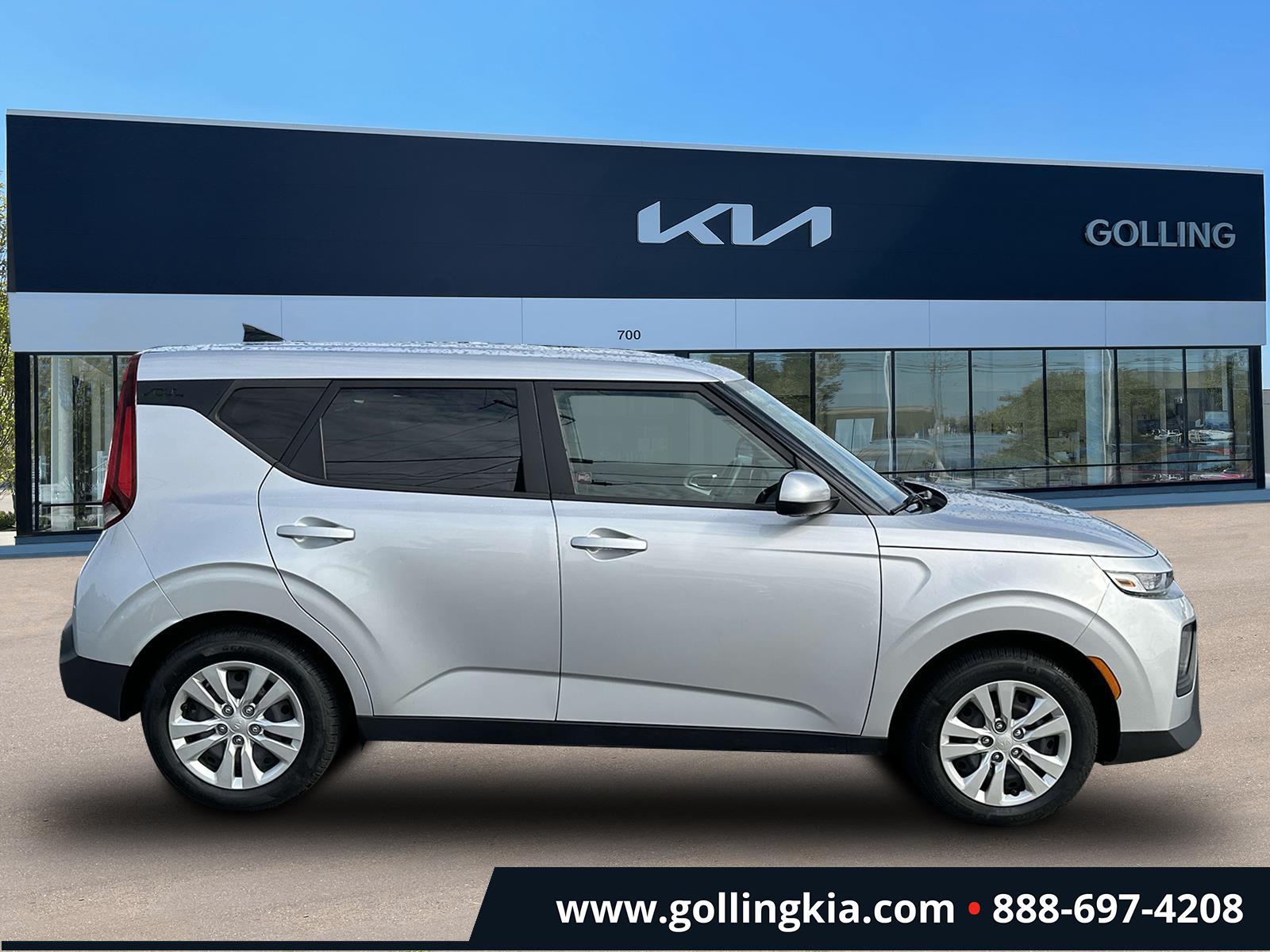 Used 2020 Kia Soul LX with VIN KNDJ23AU2L7019095 for sale in Madison Heights, MI