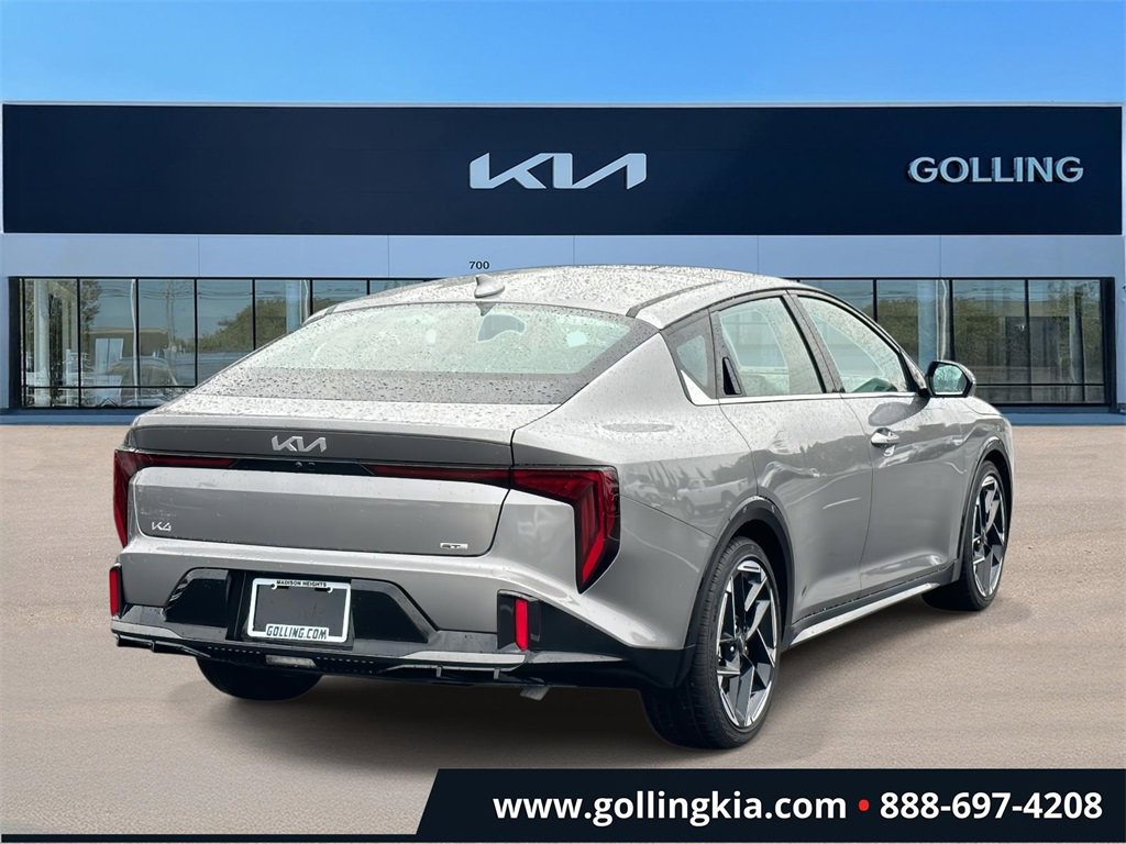 2025 Kia K4 GT-Line photo 3