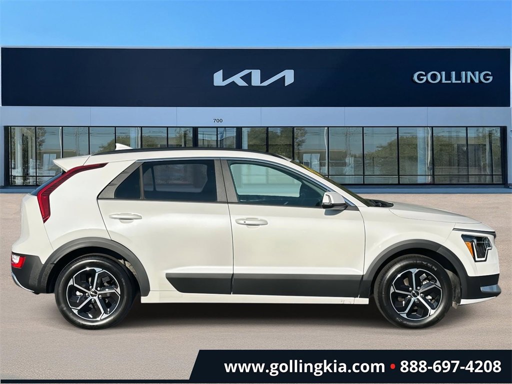 2024 Kia Niro EX photo 2
