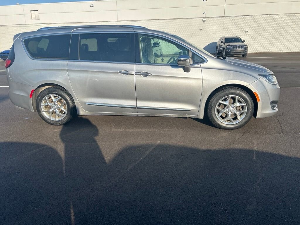 Used 2019 Chrysler Pacifica Limited Van Passenger Van