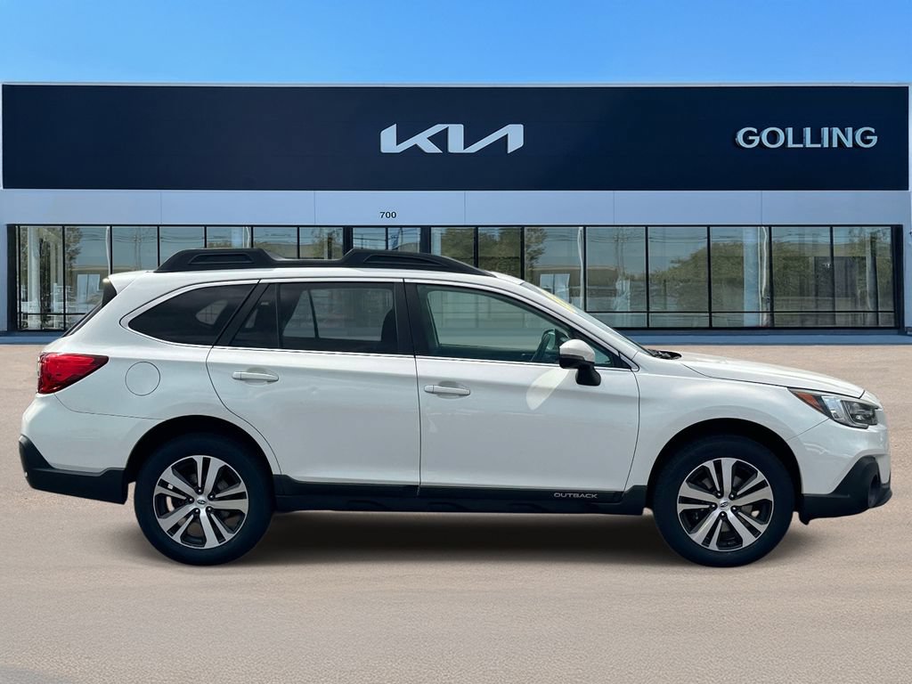 Used 2018 Subaru Outback Limited with VIN 4S4BSANC4J3234326 for sale in Madison Heights, MI