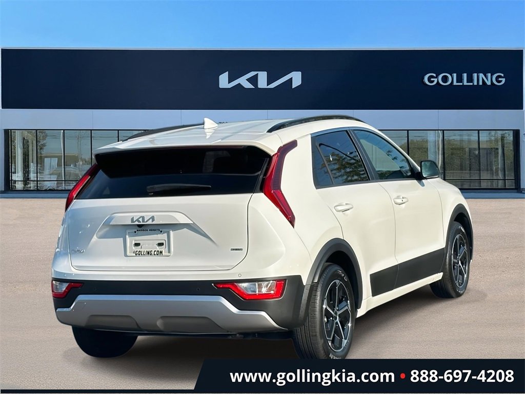 2024 Kia Niro EX photo 3