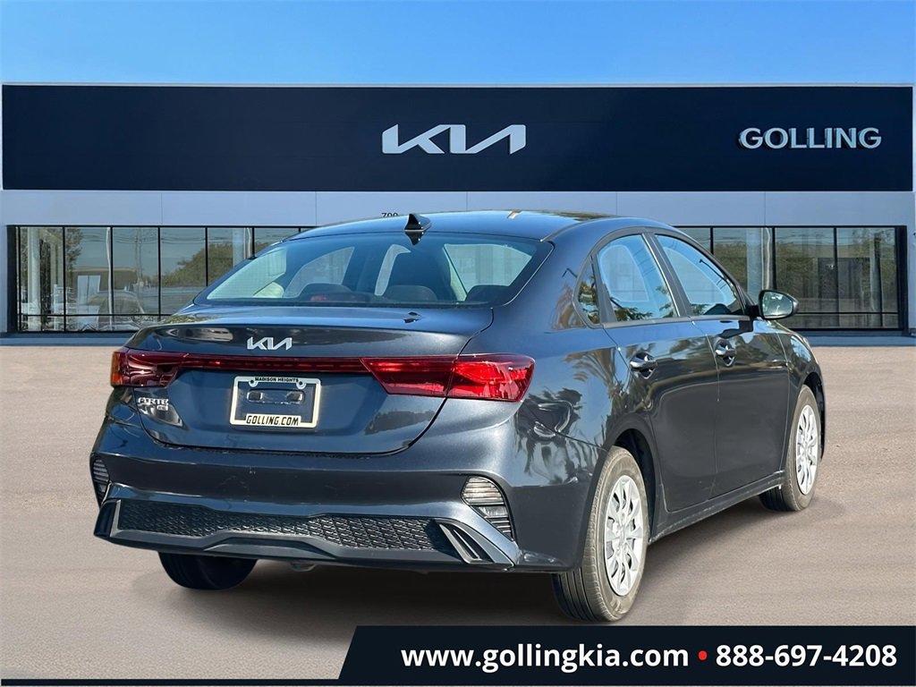 2024 Kia Forte LX photo 3