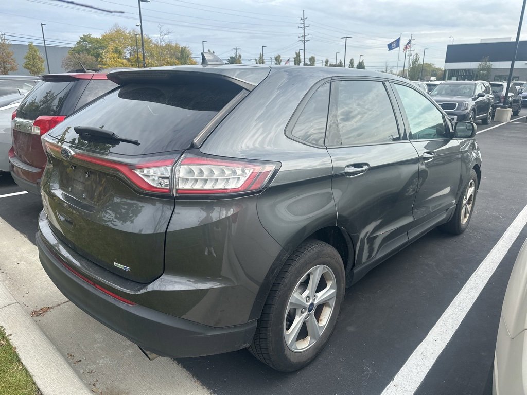 2016 Ford Edge SE photo 4