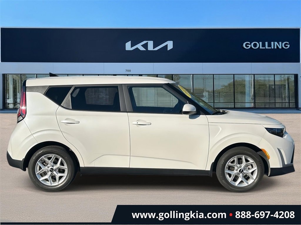 Used 2024 Kia Soul S Hatchback