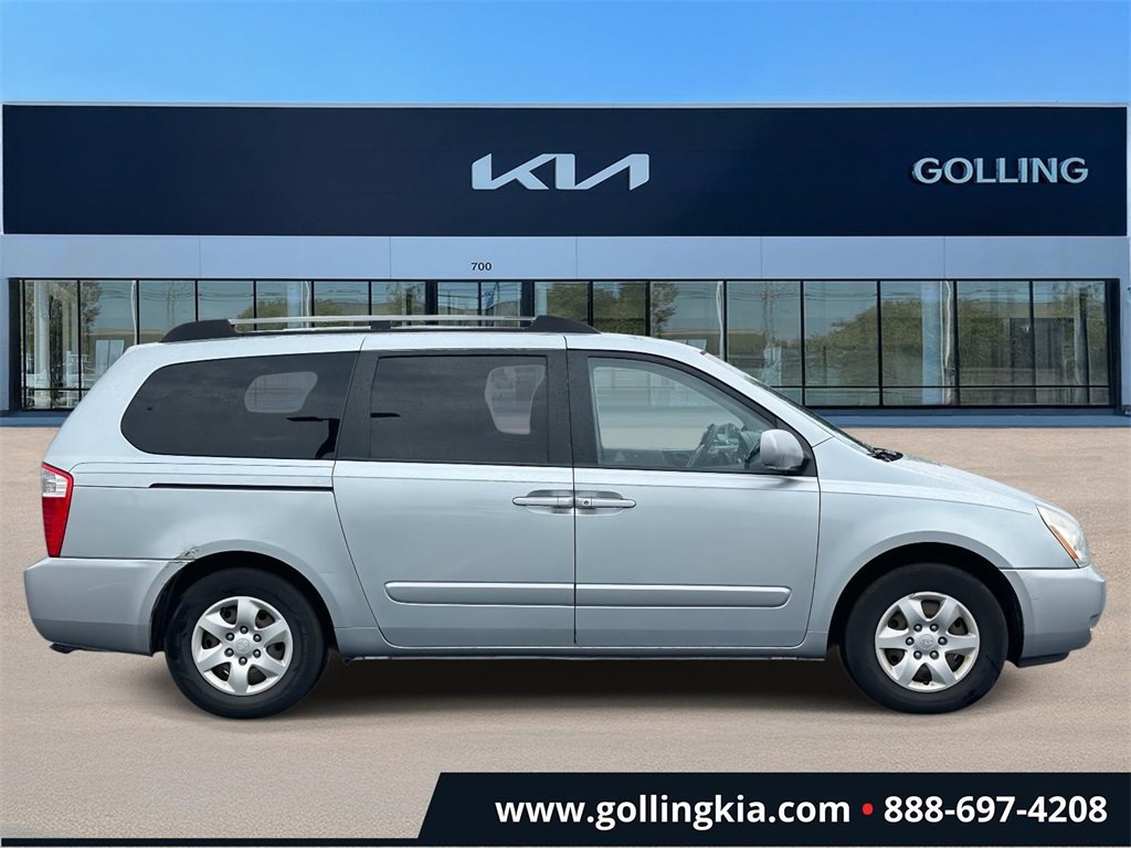 Used 2006 Kia Sedona LX with VIN KNDMB233466078803 for sale in Madison Heights, MI