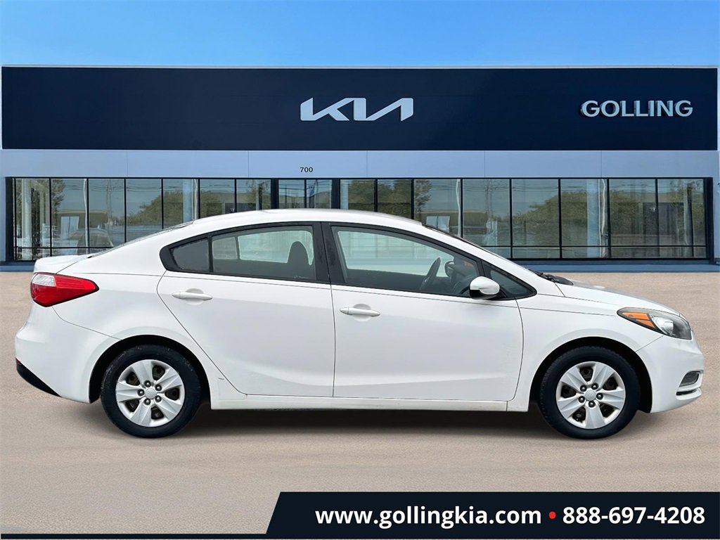 Used 2016 Kia Forte LX with VIN KNAFK4A60G5475723 for sale in Madison Heights, MI