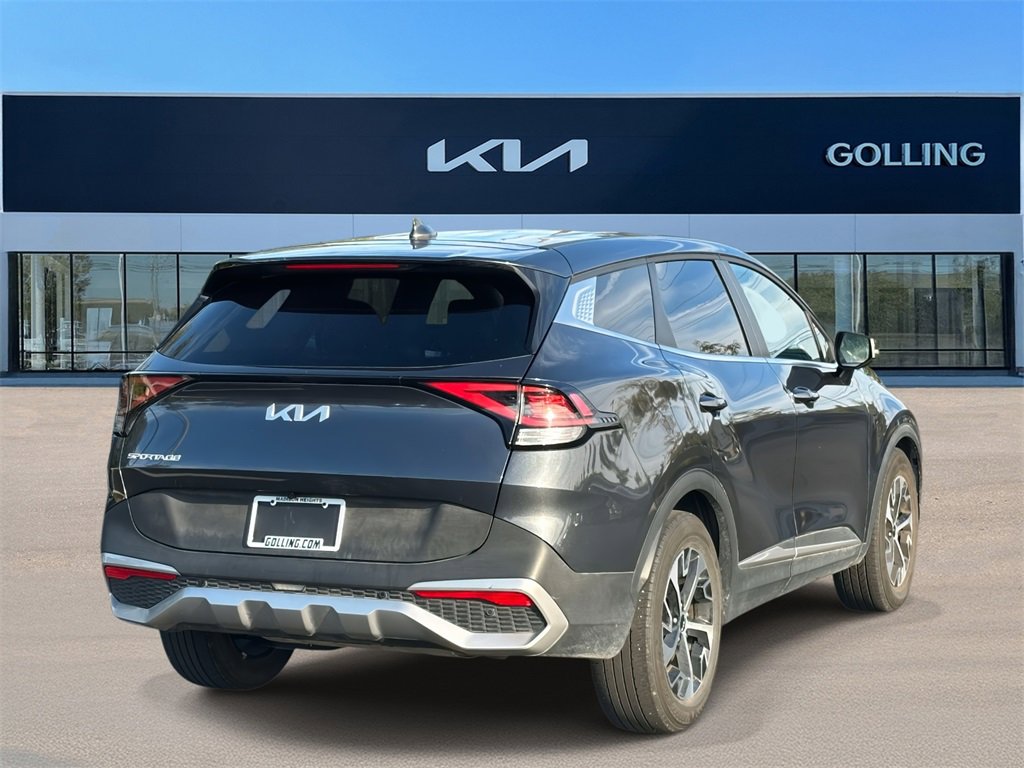 2023 Kia Sportage EX photo 2