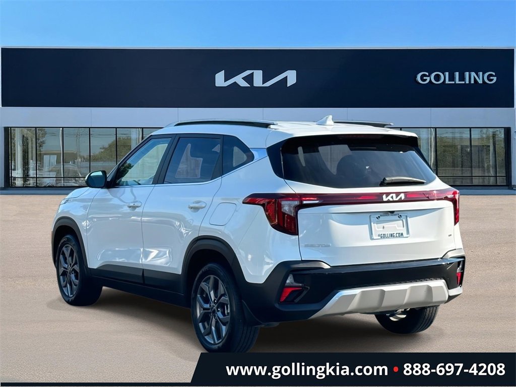 2024 Kia Seltos S photo 4
