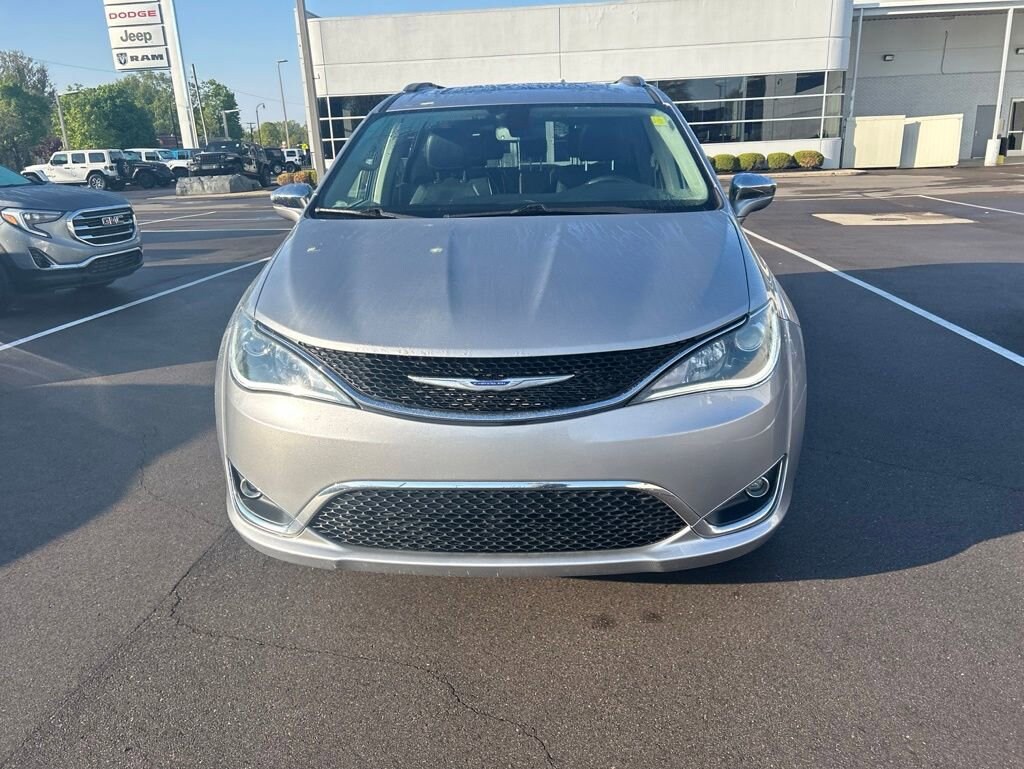 Used 2019 Chrysler Pacifica Limited Van Passenger Van