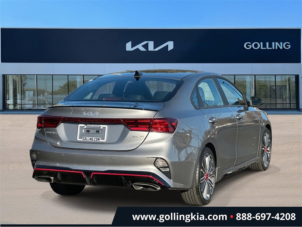 2023 Kia Forte GT photo 3