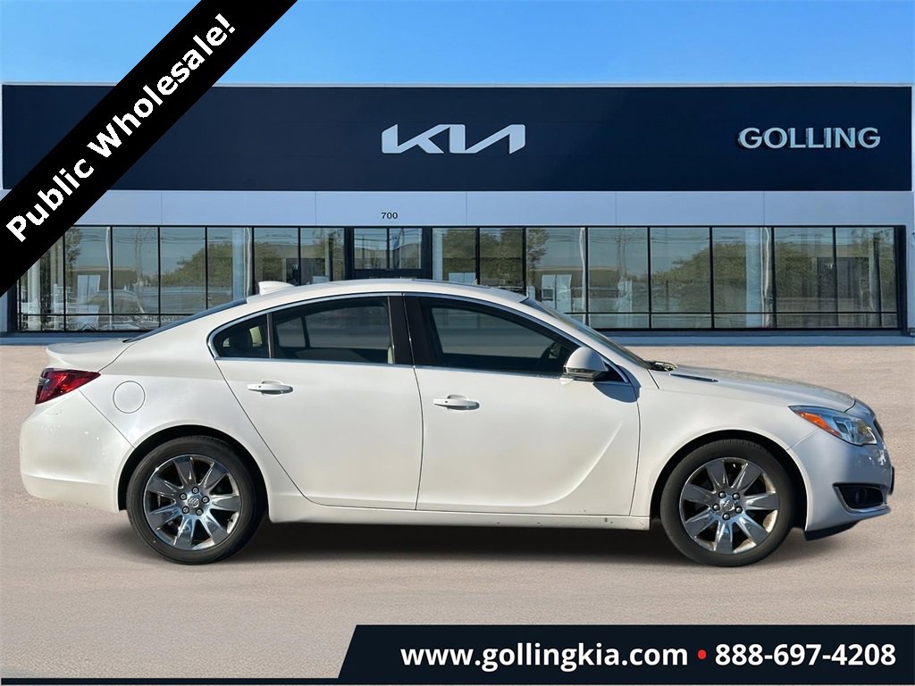 Used 2016 Buick Regal Premium 2 with VIN 2G4GS5GX1G9113184 for sale in Madison Heights, MI