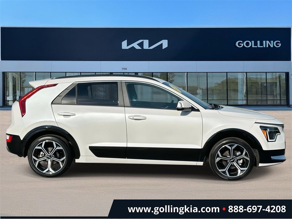 2024 Kia Niro EX Touring photo 2