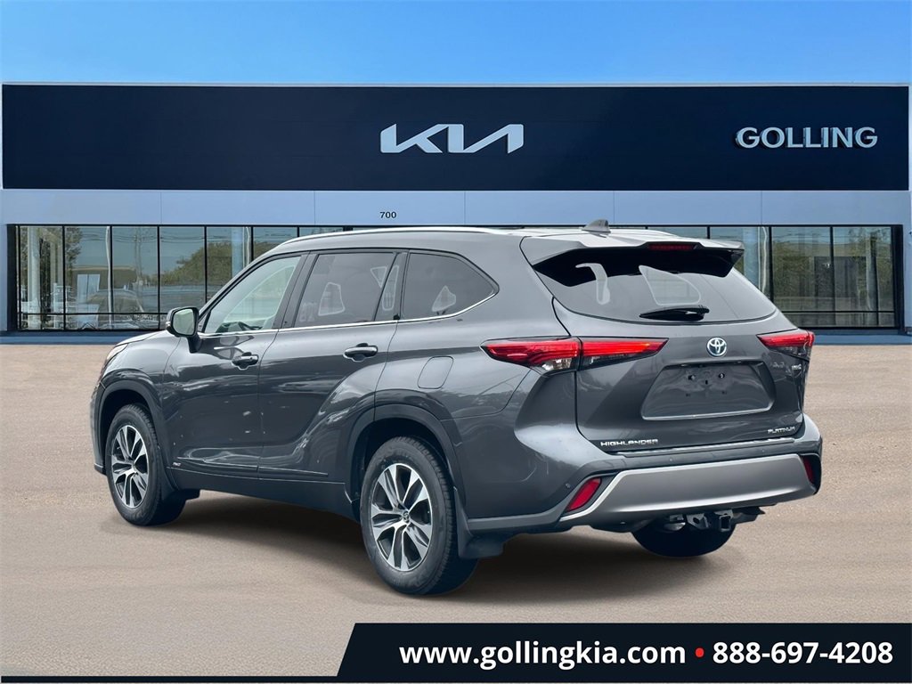 2023 Toyota Highlander Hybrid Platinum photo 3