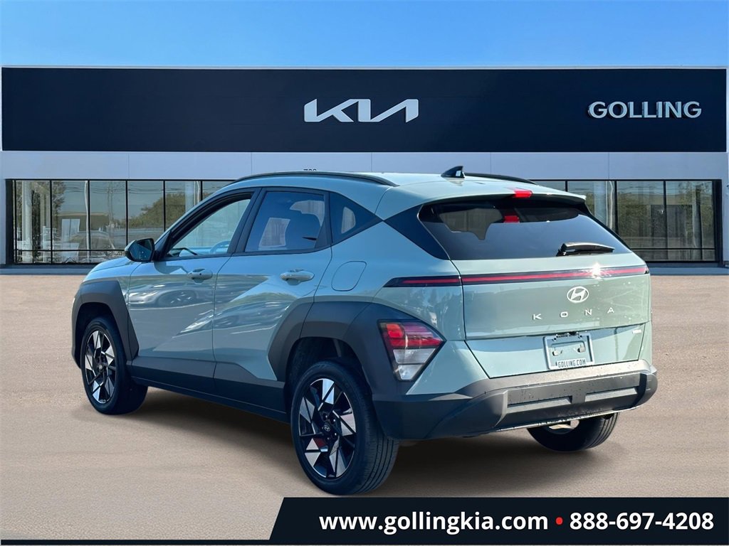2024 Hyundai Kona SEL photo 3
