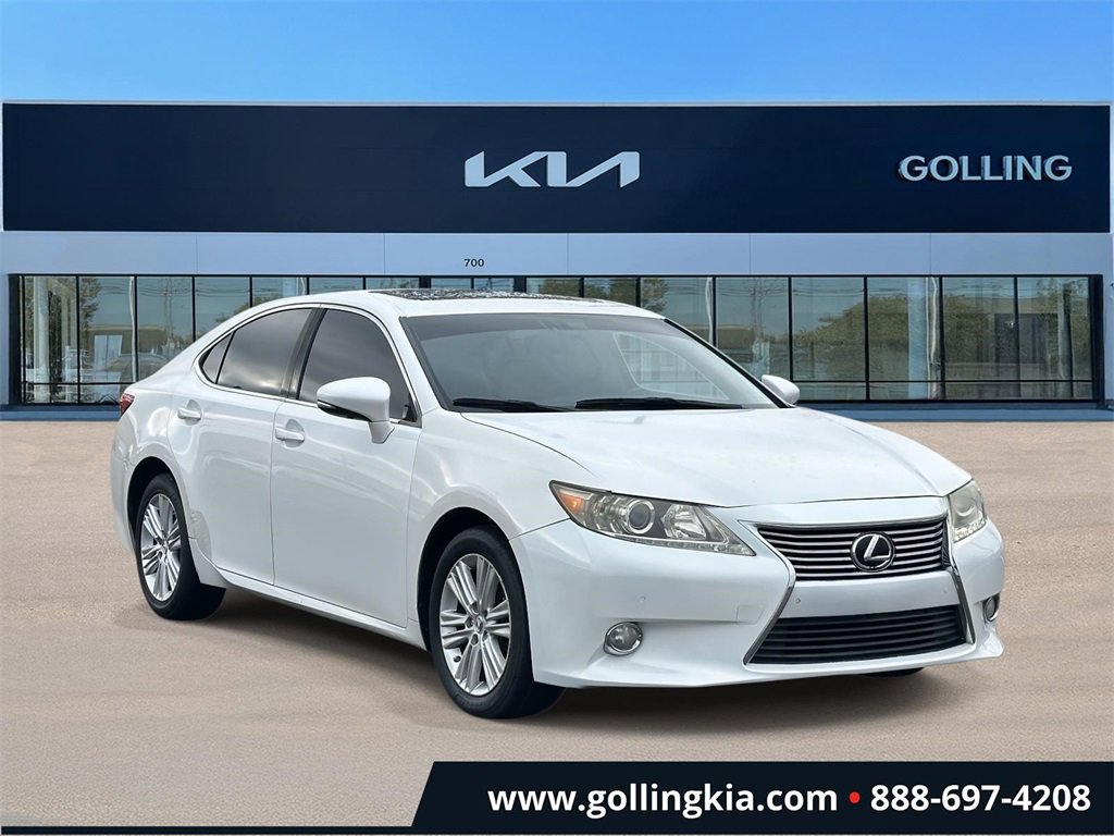 2014 Lexus ES Base's photo