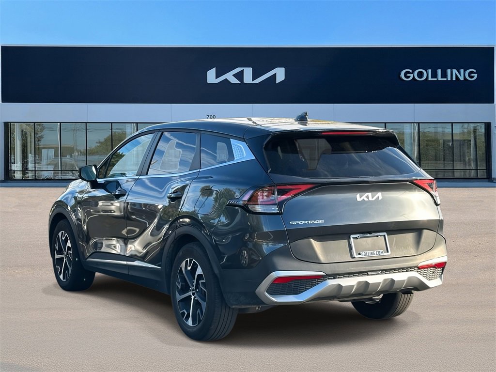 2023 Kia Sportage EX photo 3