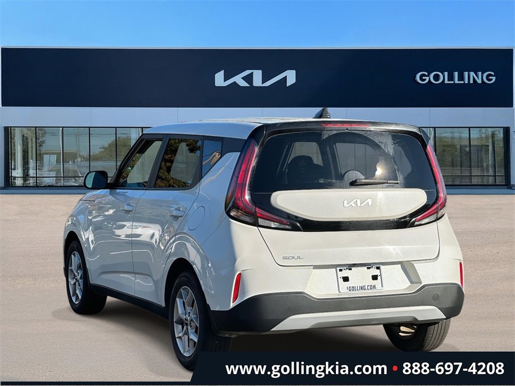 2023 Kia Soul LX photo 4