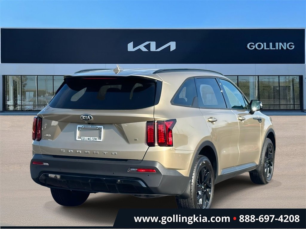 2021 Kia Sorento S photo 3