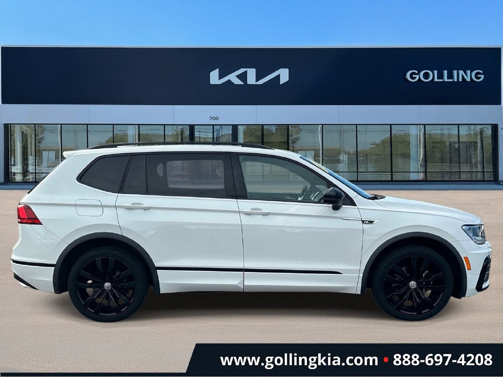 Used 2021 Volkswagen Tiguan SE R-LINE BLACK with VIN 3VV3B7AX7MM148209 for sale in Madison Heights, MI